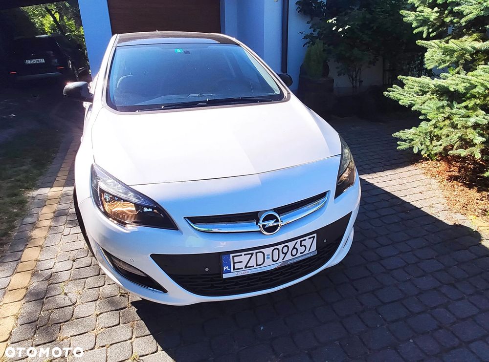 Opel Astra 2.0 CDTI DPF Color Edition - 8