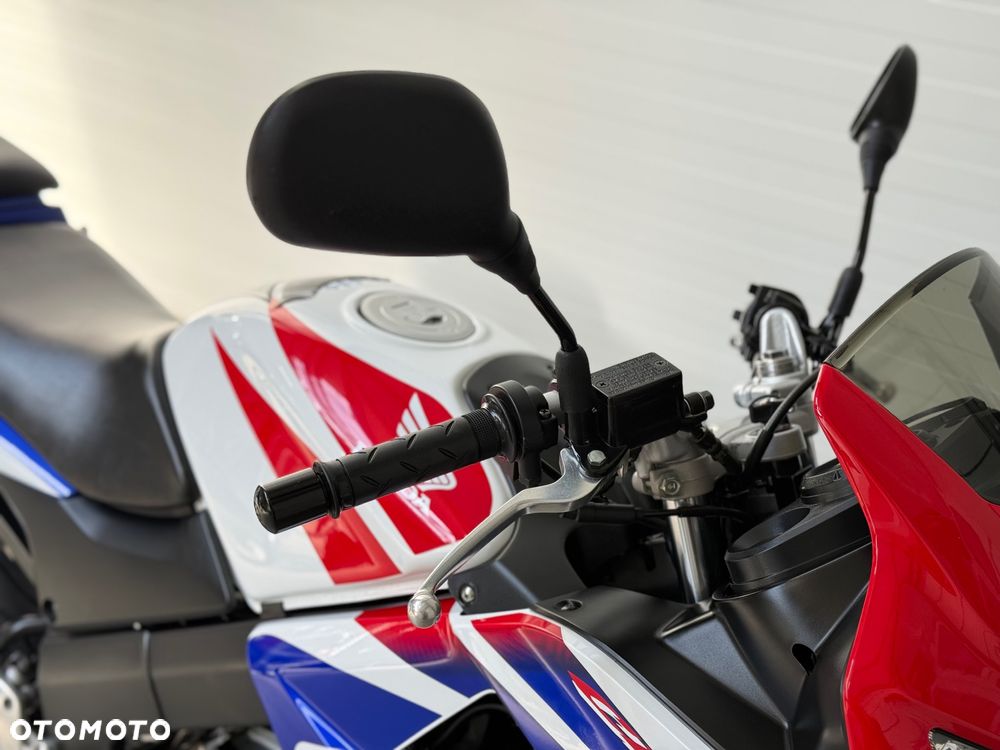 Honda CBR - 11