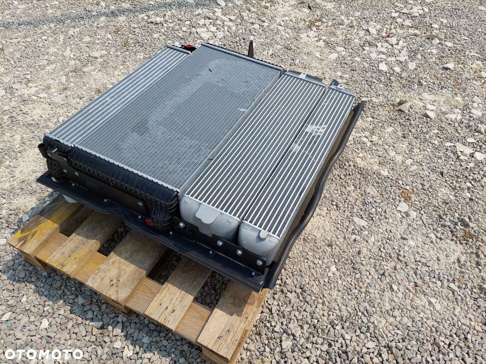 Chłodnica cieczy oleju wody zespół chłodnic intercooler Manitou MLT 733, 933, 1033 630, 730 - 9