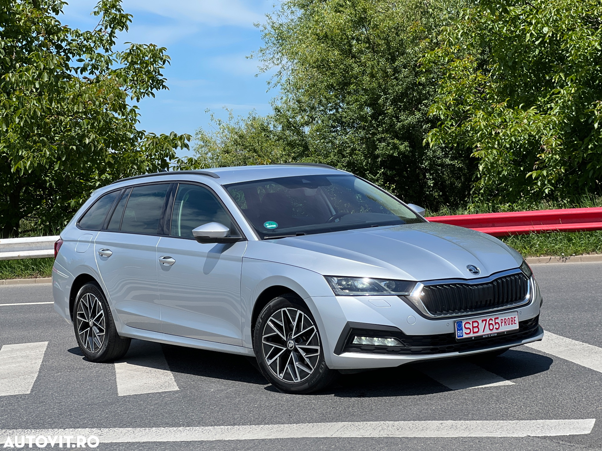 Skoda Octavia 2.0 TDI DSG Selection Plus - 5