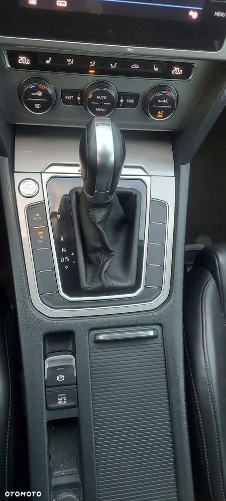 Volkswagen Passat 2.0 TDI 4Mot Elegance DSG - 9