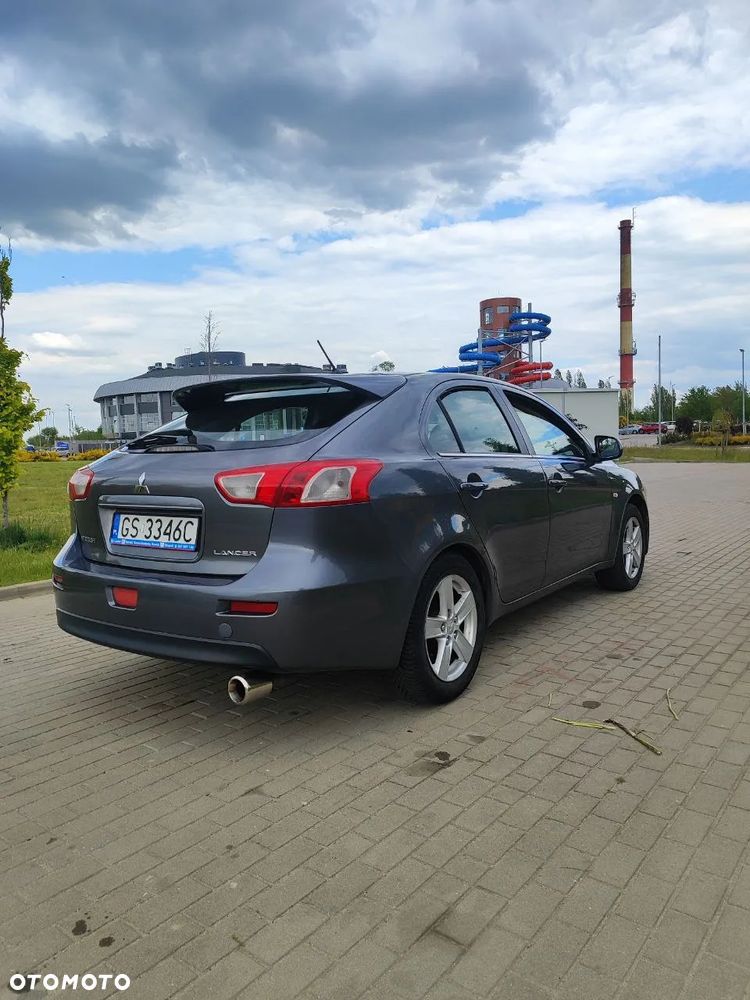 Mitsubishi Lancer 1.8 Invite - 12