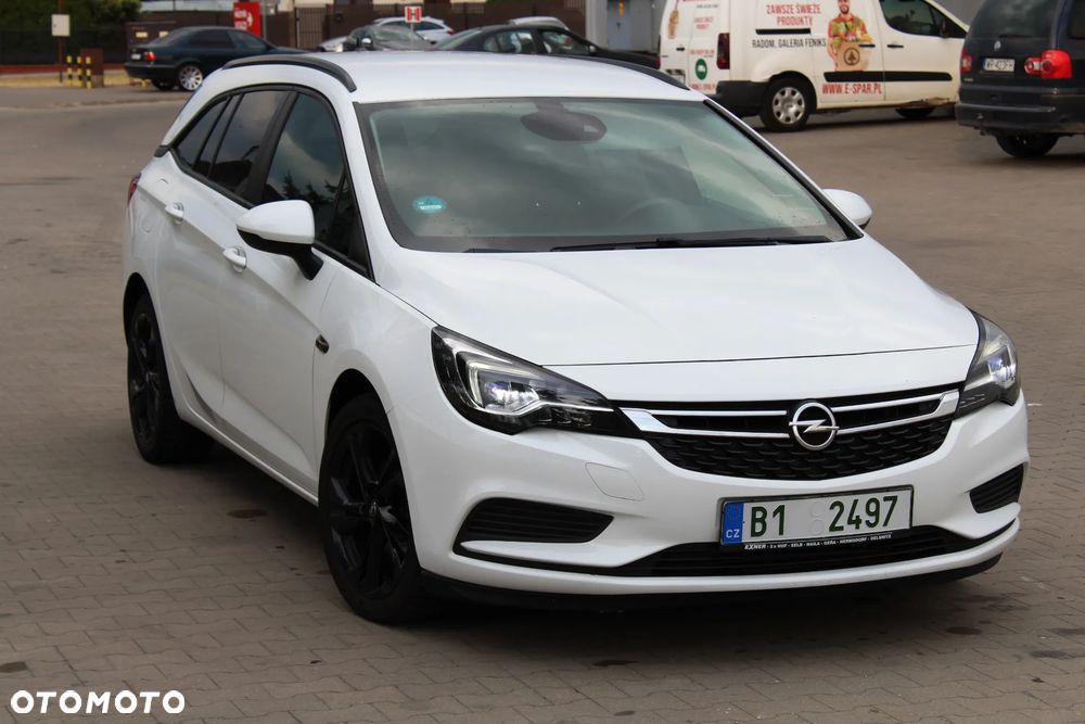 Opel Astra 1.6 CDTI Elite S&S - 11