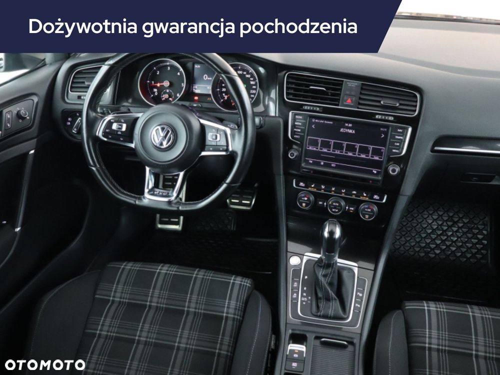 Volkswagen Golf - 9