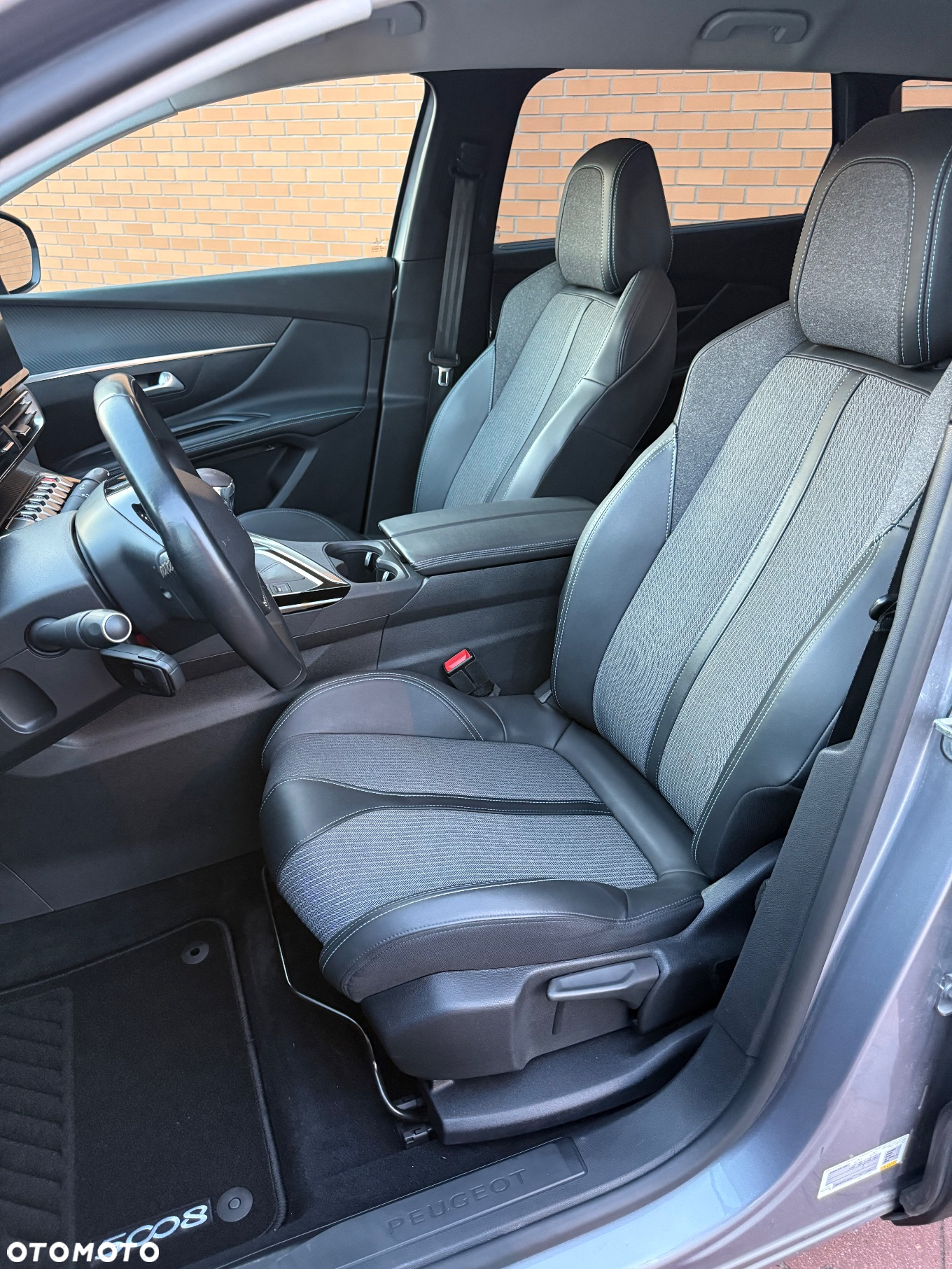 Peugeot 5008 1.5 BlueHDI Allure S&S - 20