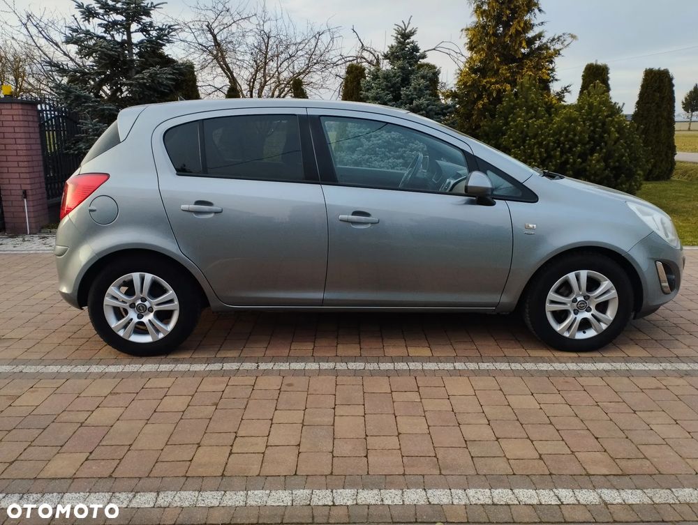 Opel Corsa 1.4 16V 150 Jahre - 7