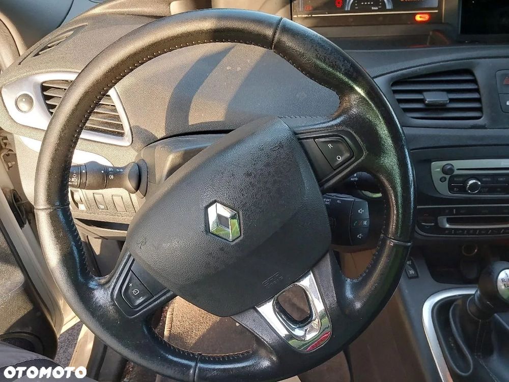 Renault Grand Scenic - 24