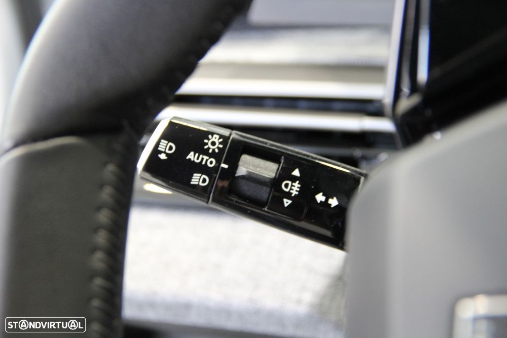 Peugeot 5008 1.2 Hybrid Allure e-DCS6 - 12