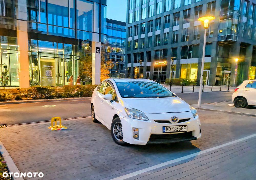 Toyota Prius 1.8 HSD Active - 1