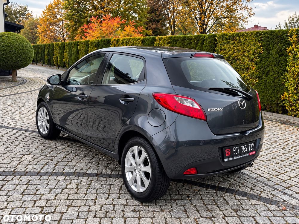 Mazda 2 - 8