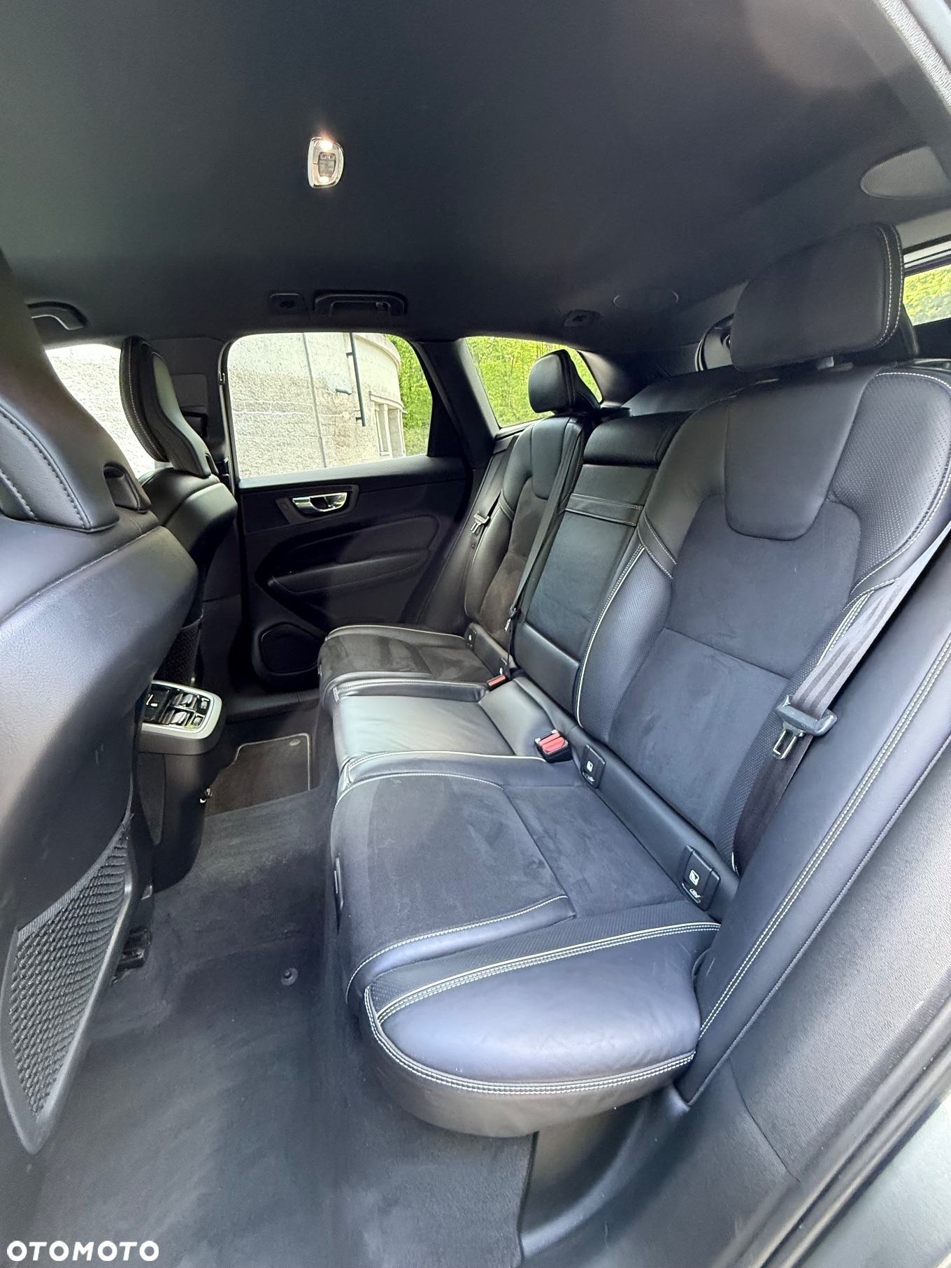 Volvo XC 60 D4 AWD R-Design - 17