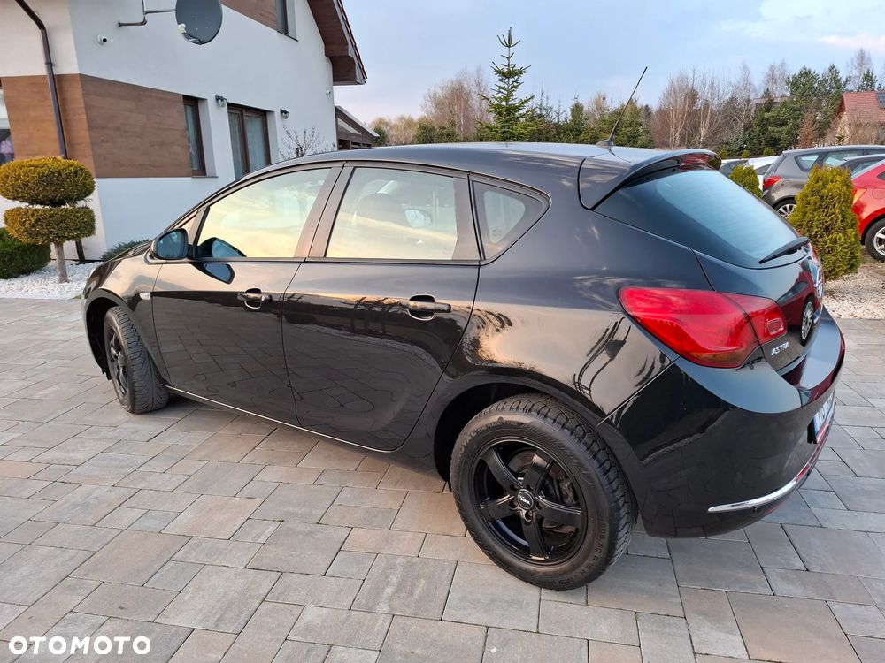 Opel Astra 1.4 Sport - 13