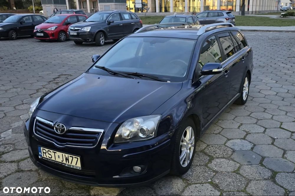 Toyota Avensis - 7
