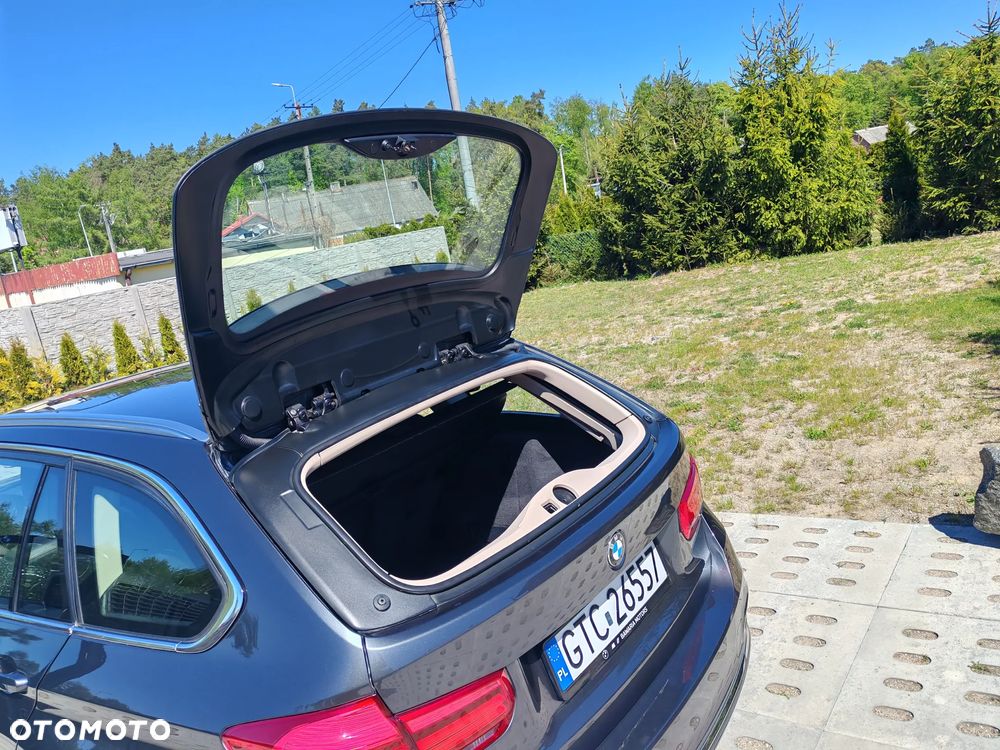 BMW Seria 3 330i xDrive Luxury Line - 10