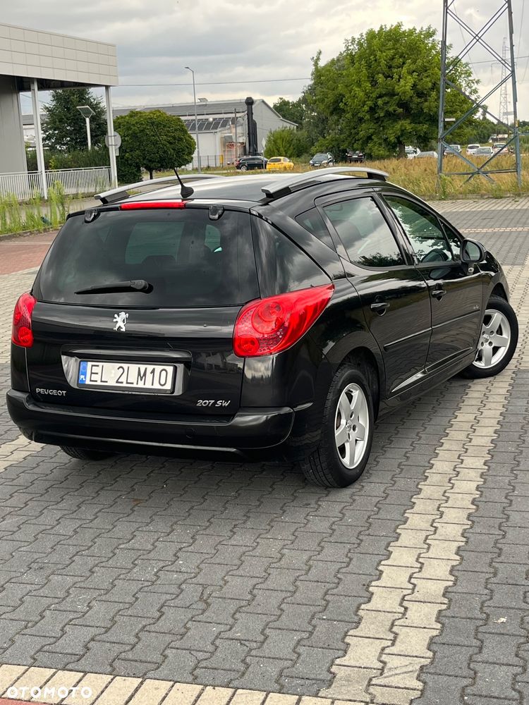Peugeot 207 1.4 16V Trendy - 11