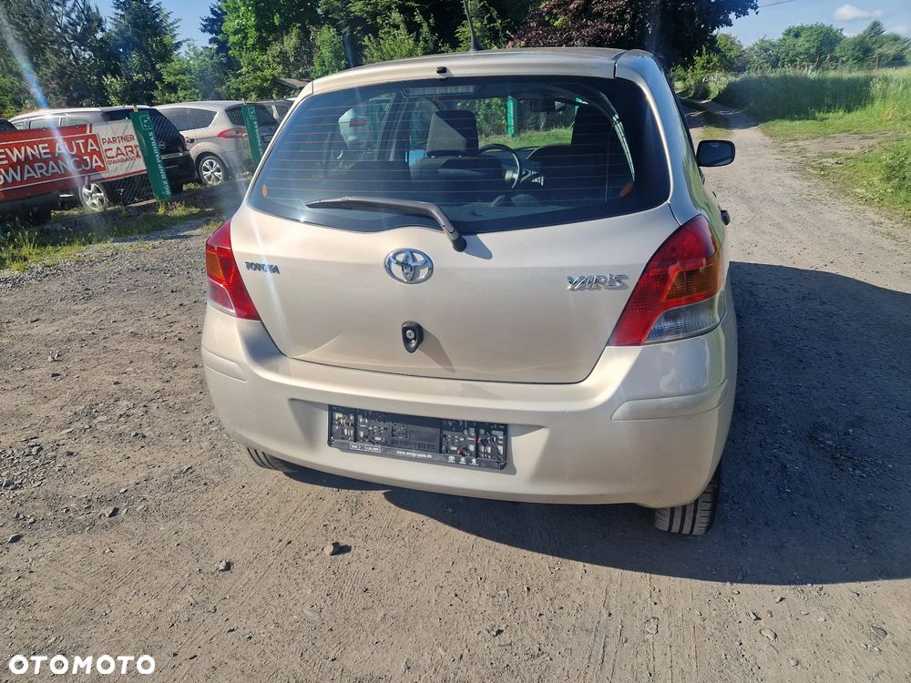 Toyota Yaris 1.33 Luna - 5