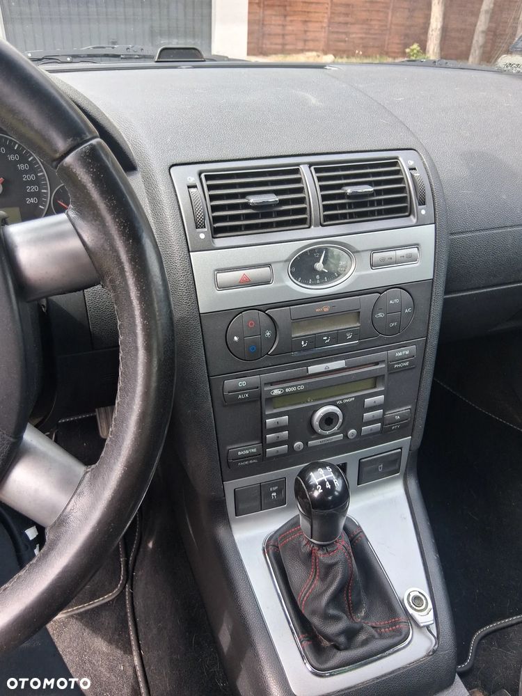 Ford Mondeo - 10
