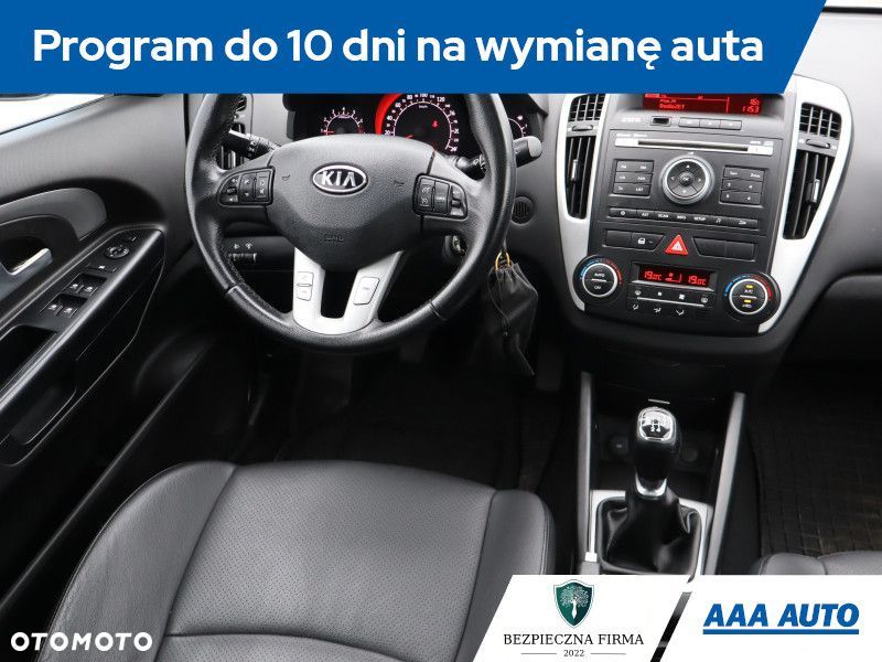 Kia Ceed - 9