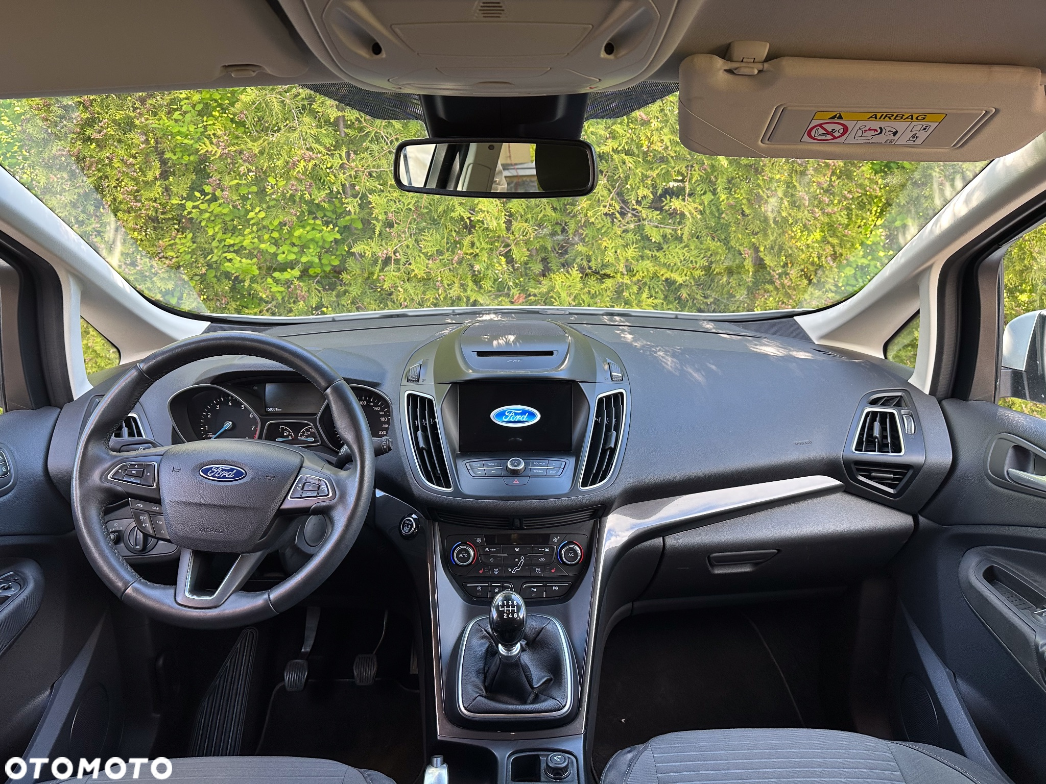 Ford Grand C-MAX - 11
