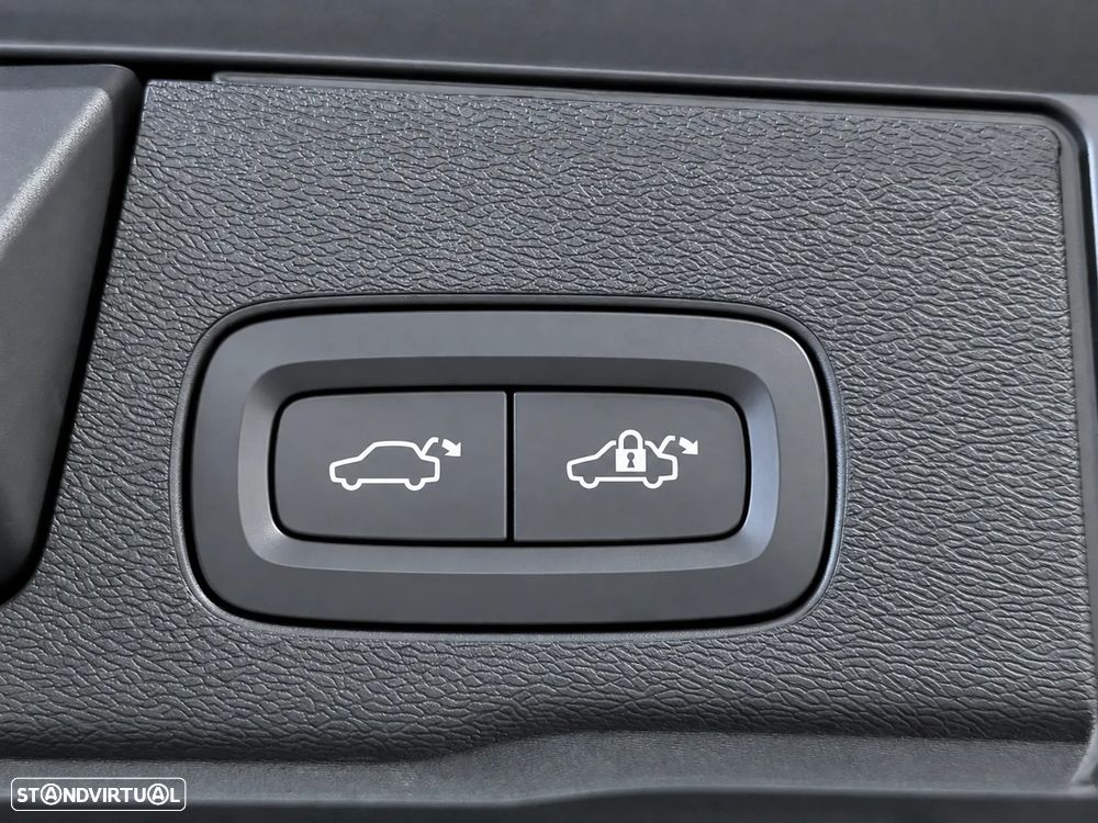 Volvo XC 60 2.0 B4 Momentum - 46