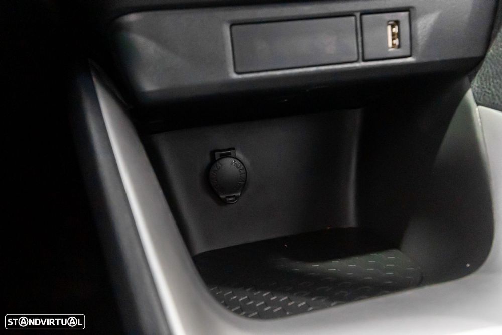 Toyota Yaris 1.5 VVT-i Luxury - 37