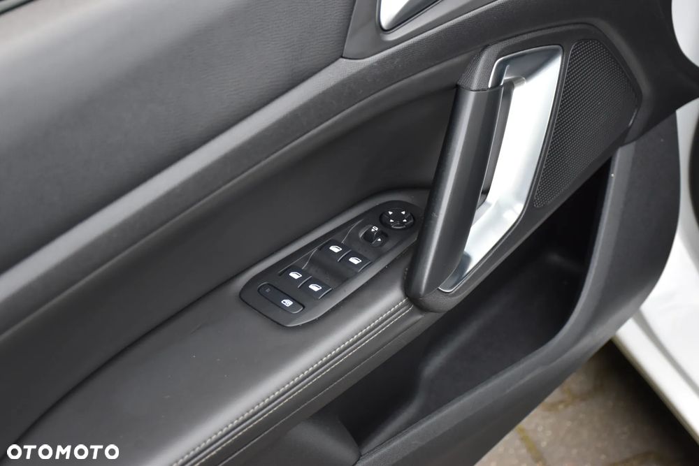 Peugeot 308 PureTech 130 EAT6 Stop & Start GT-Line Edition - 25