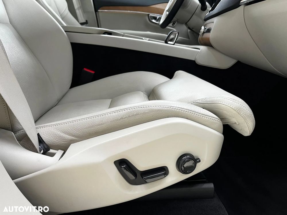 Volvo XC 90 T8 AWD Twin Engine Geartronic Inscription - 36
