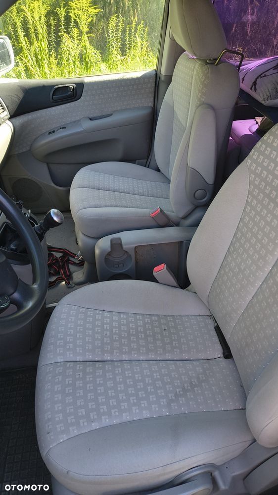 Kia Carnival - 6