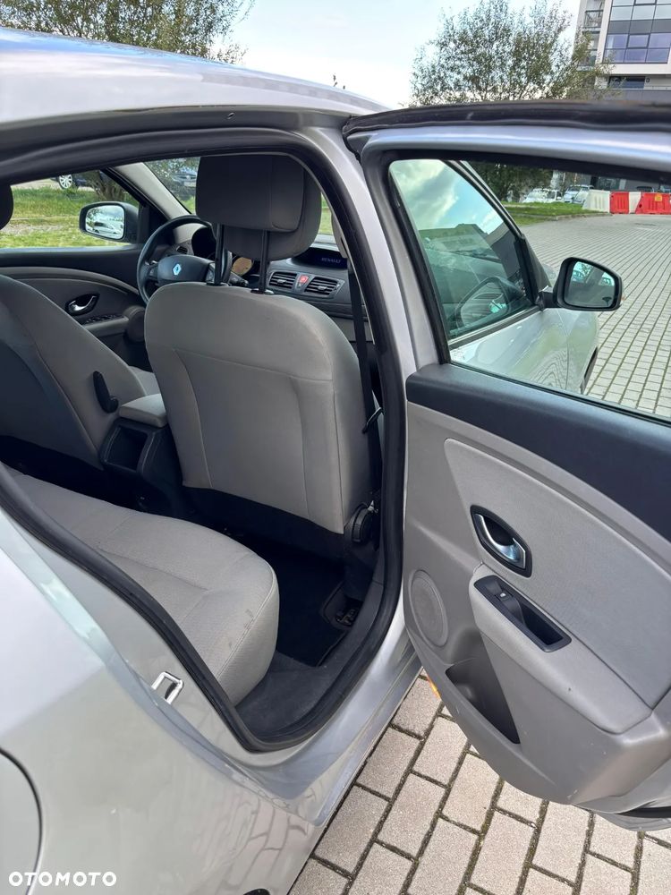 Renault Megane 1.5 dCi Authentique - 10