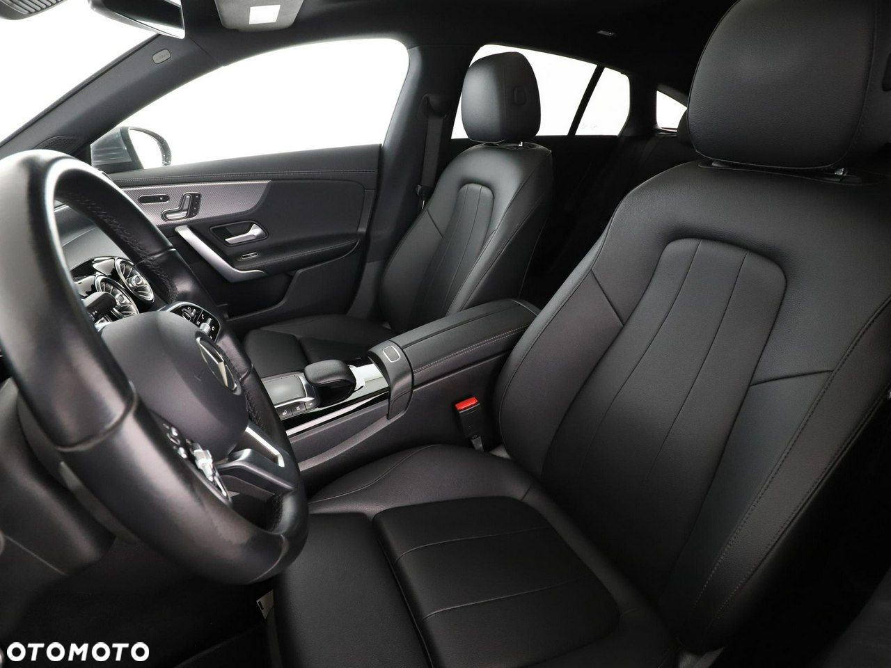 Mercedes-Benz CLA 250 E Progressive 8G-DCT - 13