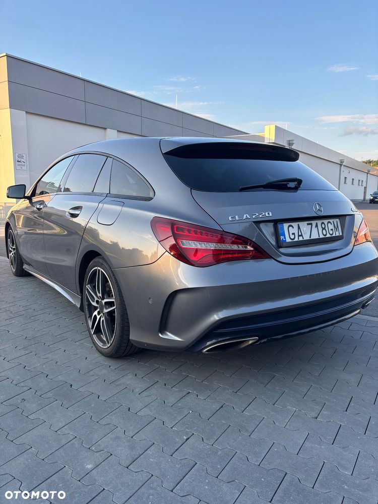 Mercedes-Benz CLA 220 4-Matic AMG Line - 4