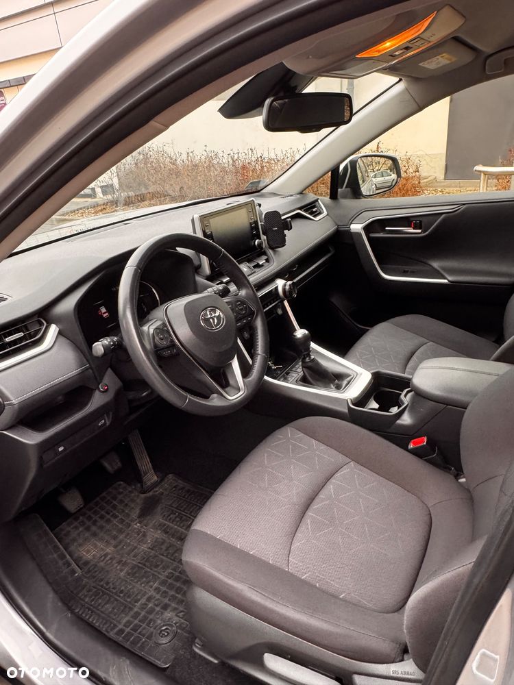 Toyota RAV4 - 7