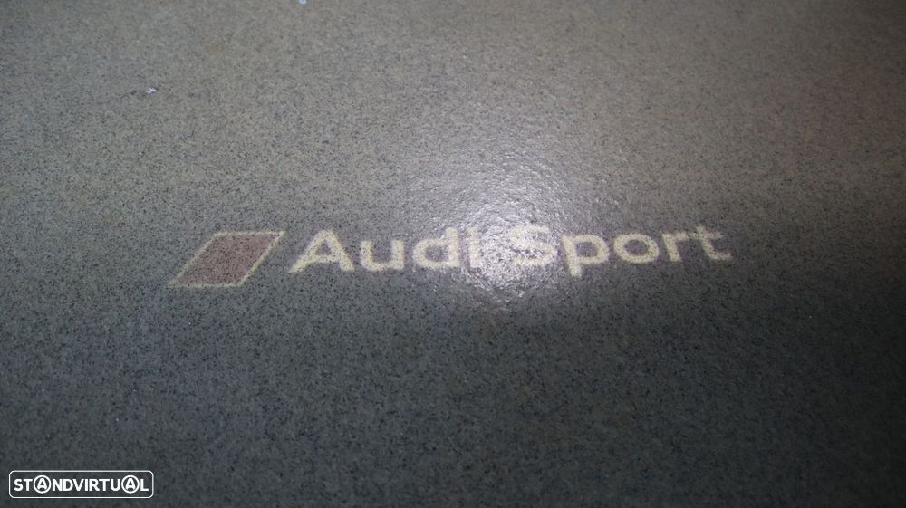 Audi RS Q8 4.0 TFSI quattro Tiptronic - 49