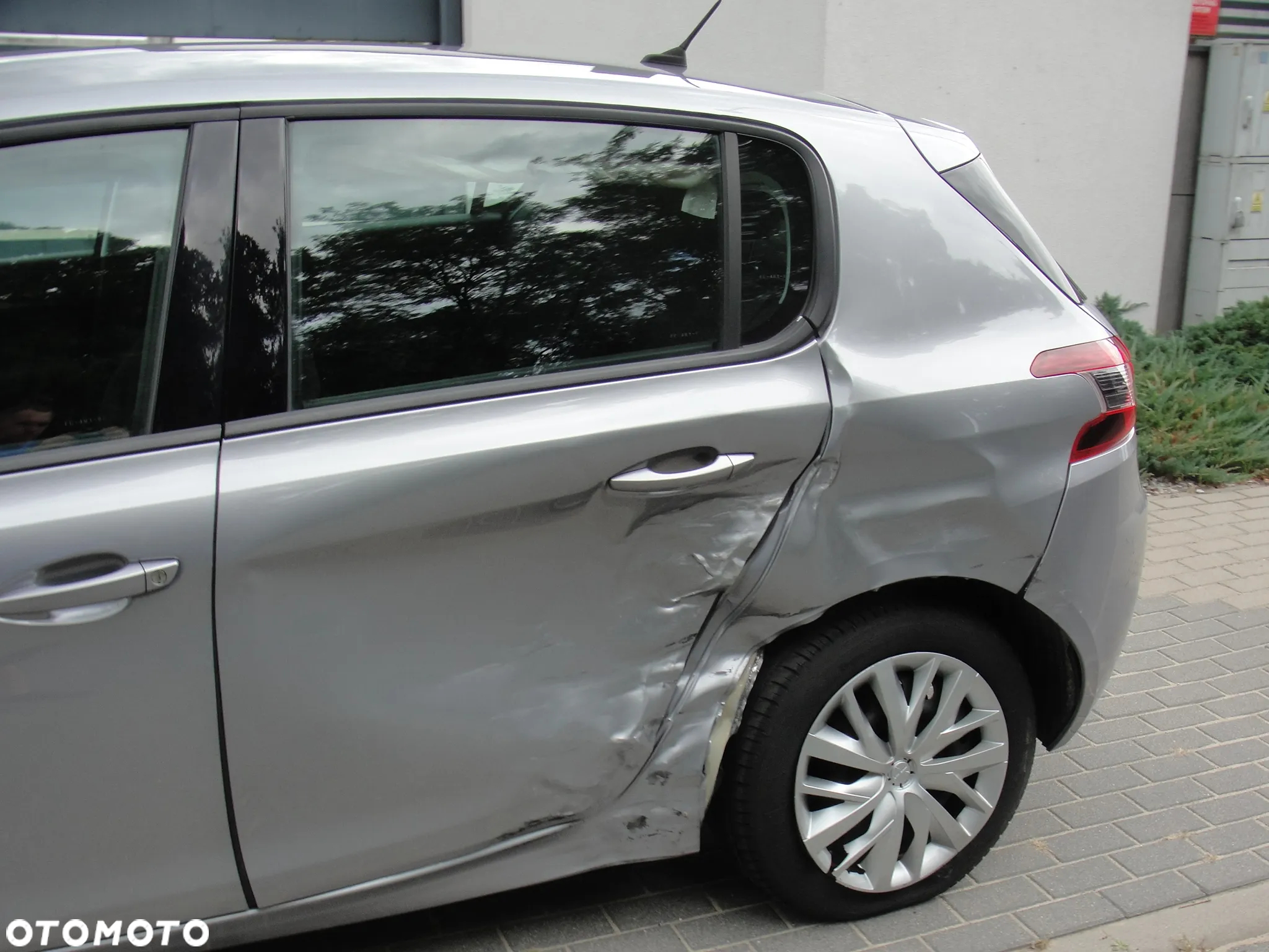 Peugeot 308 1.5 BlueHDi Active S&S - 19