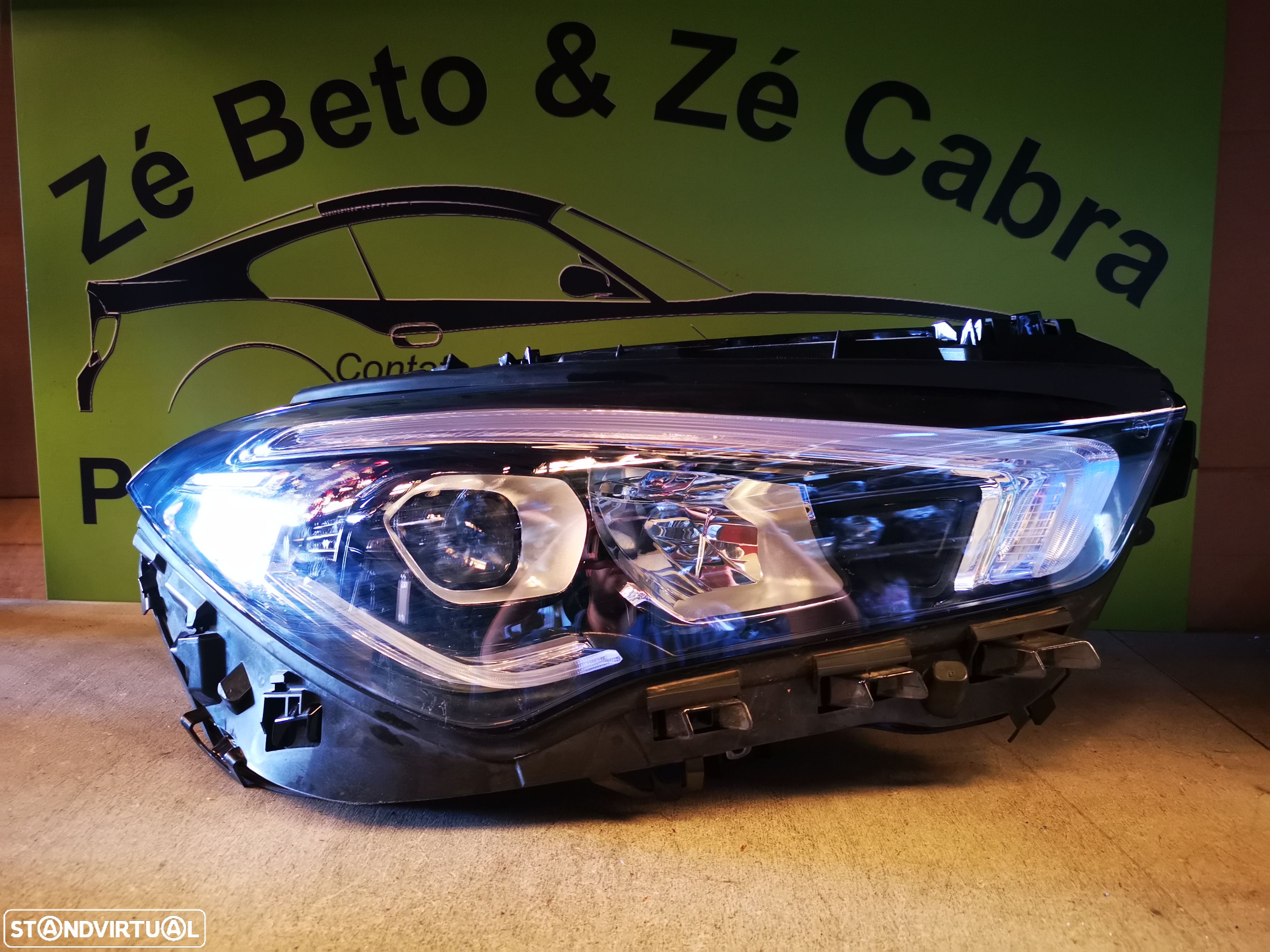 MERCEDES W118 CLA FAROL DIREITO - FF494 - 1