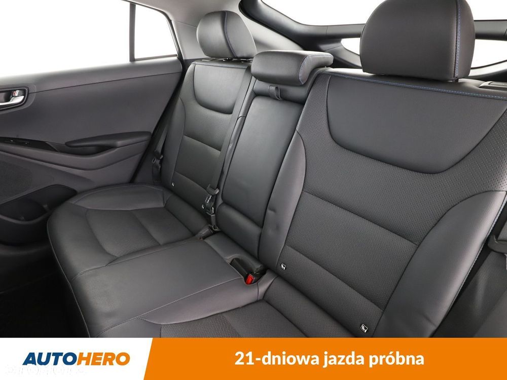 Hyundai IONIQ - 15
