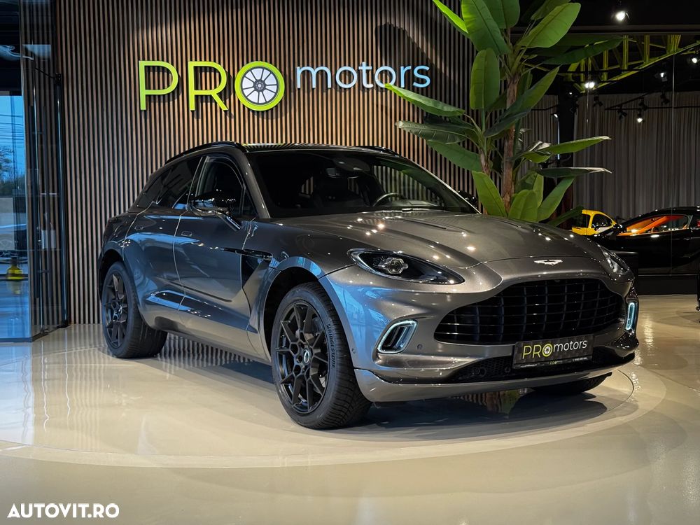 Aston Martin DBX - 1