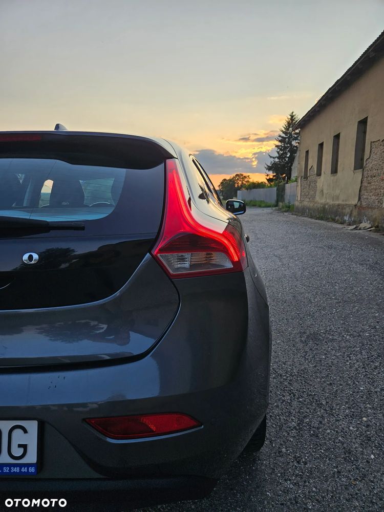 Volvo V40 D2 - 16