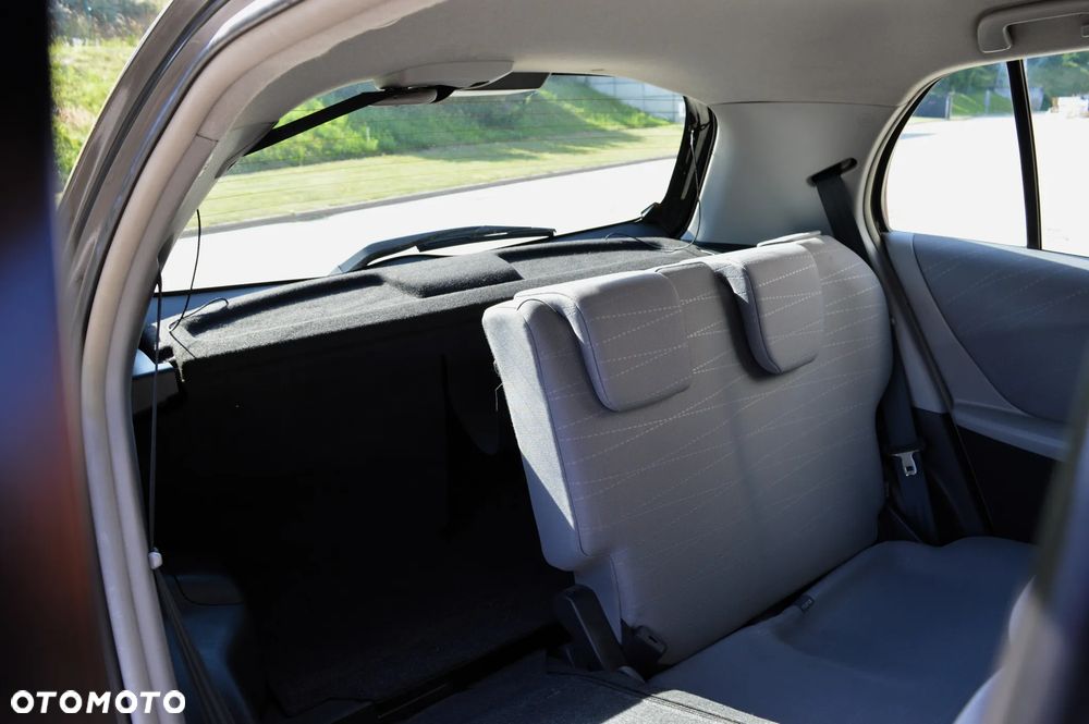 Toyota Yaris 1.3 Luna - 14