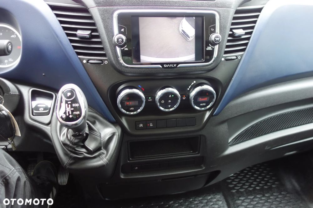 Iveco Daily 35-160 Automat HI-Matic Kontener 4.20 M +Winda 750 kg. Klima Kamera Ledy - 30