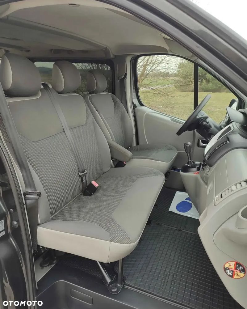 Opel Vivaro - 12