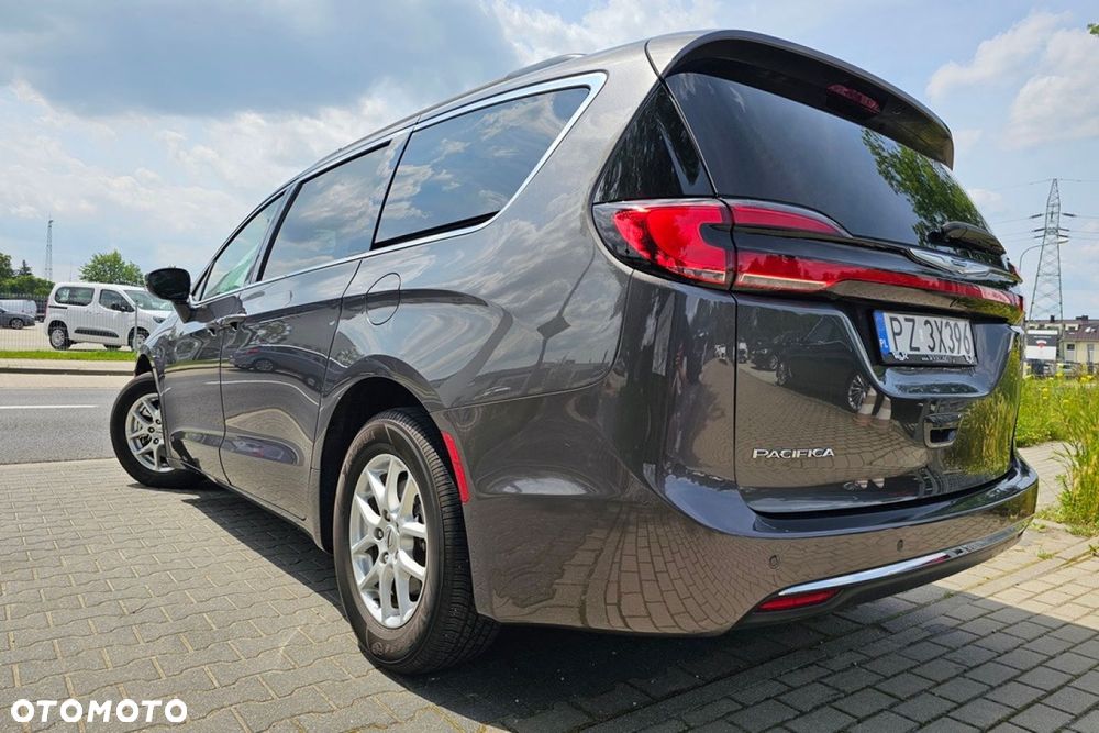 Chrysler Pacifica - 8