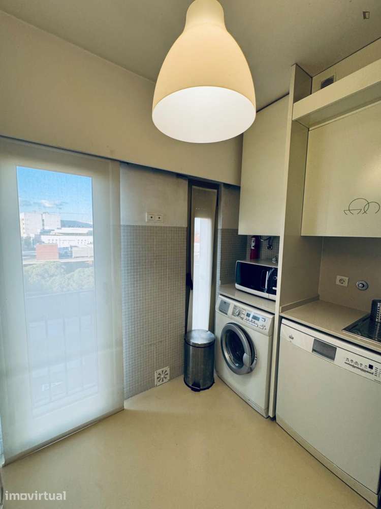 Apartamento com 1 quartos - localizado em Entrecampos Lisbon - Grande imagem: 4/17