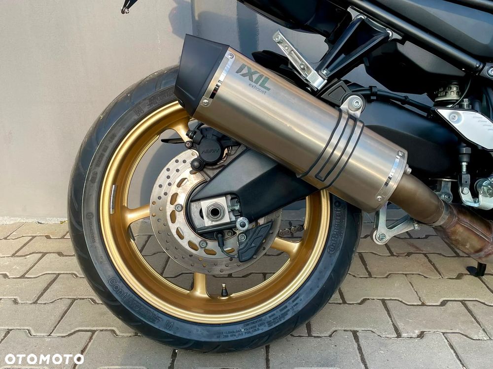 Yamaha FZ8 - 13