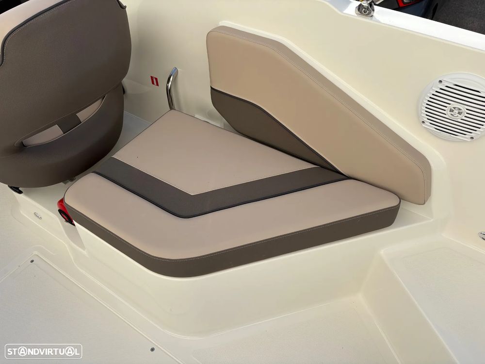 Bayliner V20 OB - 34