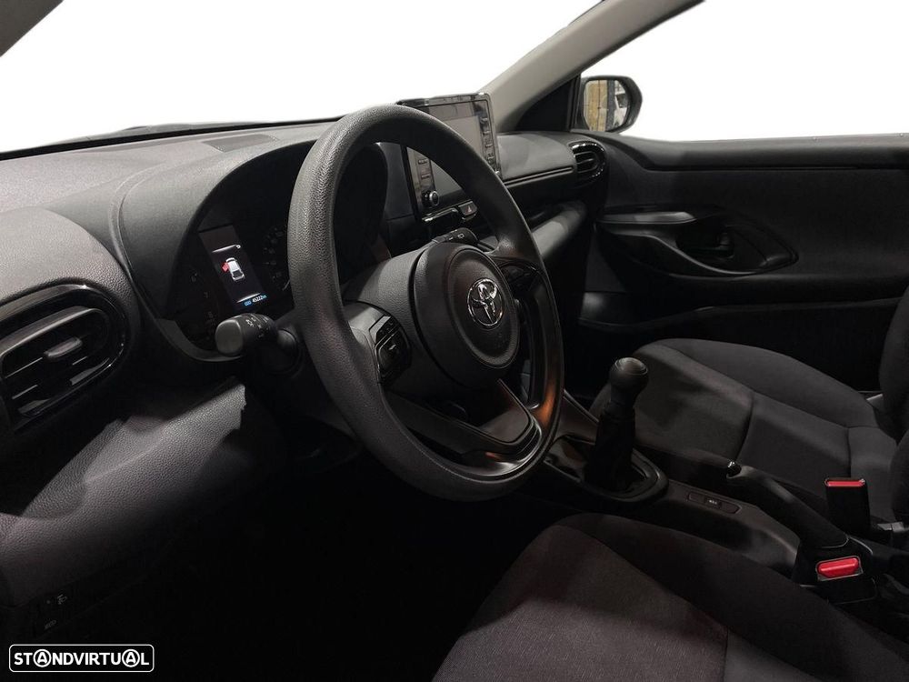 Toyota Yaris — fotografia 12