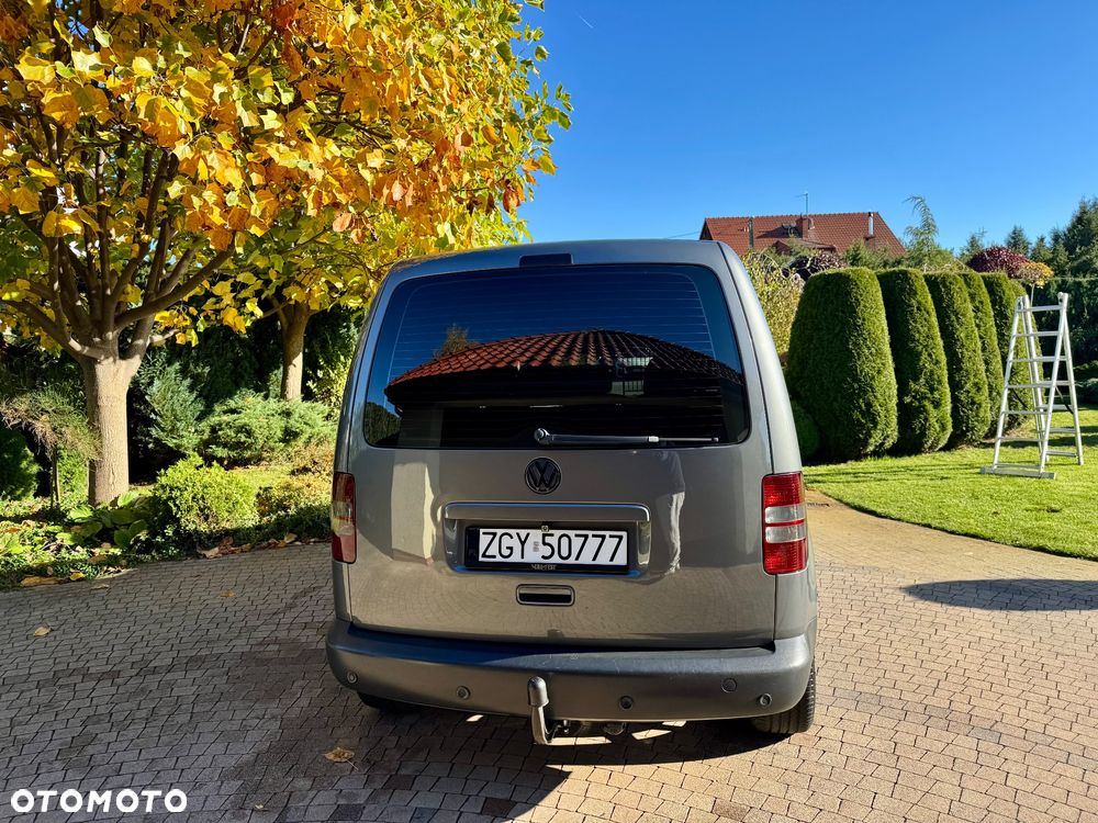 Volkswagen Caddy 1.6 TDI Comfortline DSG - 4