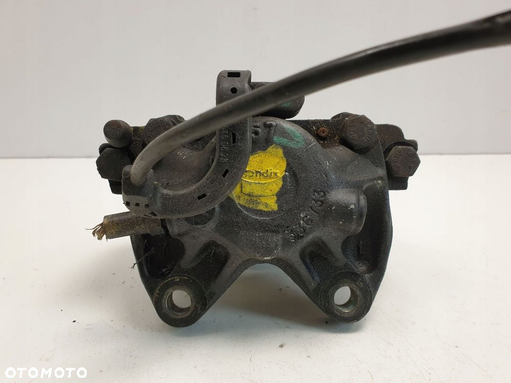 Mercedes W126 SEC 5.6 PRAWY ZACISK HAMULCOWY Przód - 5