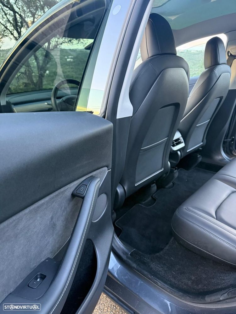 Tesla Model Y Long Range Tração Integral - 6