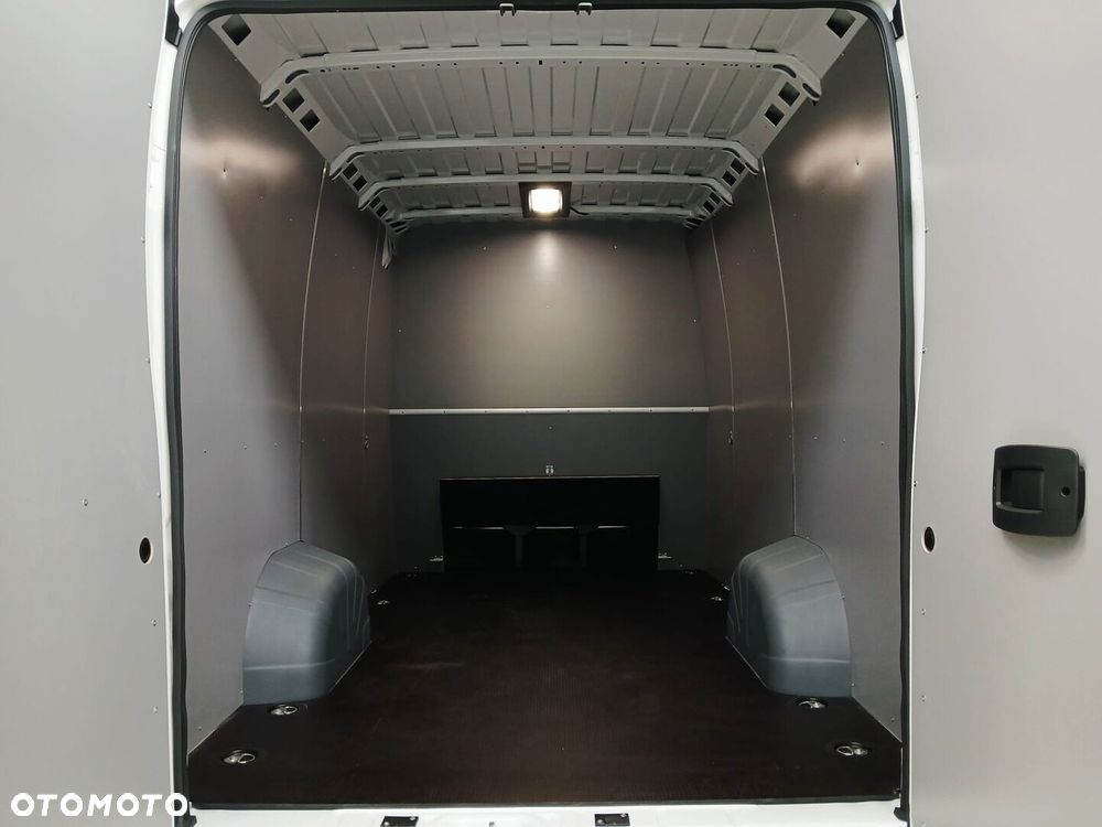 Toyota PROACEMAX - 7